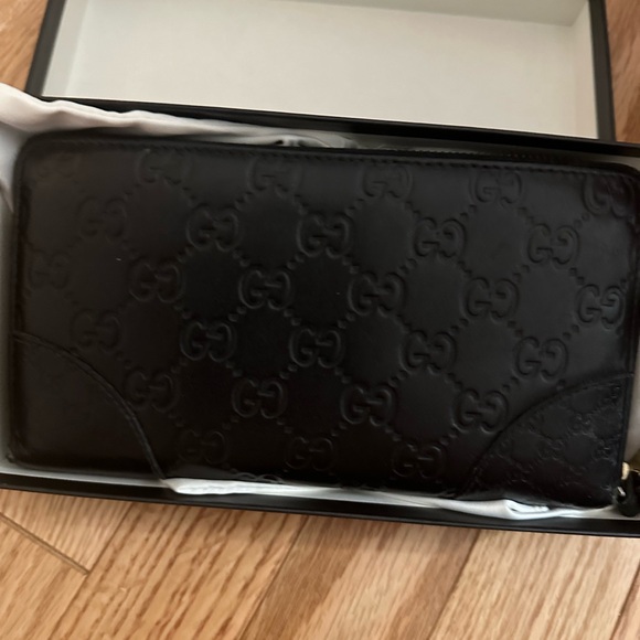 Gucci Wallet - Picture 3 of 5